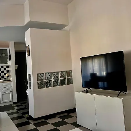 Canovine 13 Διαμέρισμα *